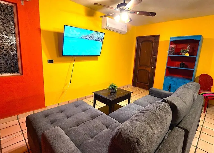 Casa Revolucion: 2br/2ba Casita Close To Downtown With Private Parking Cabo San Lucas