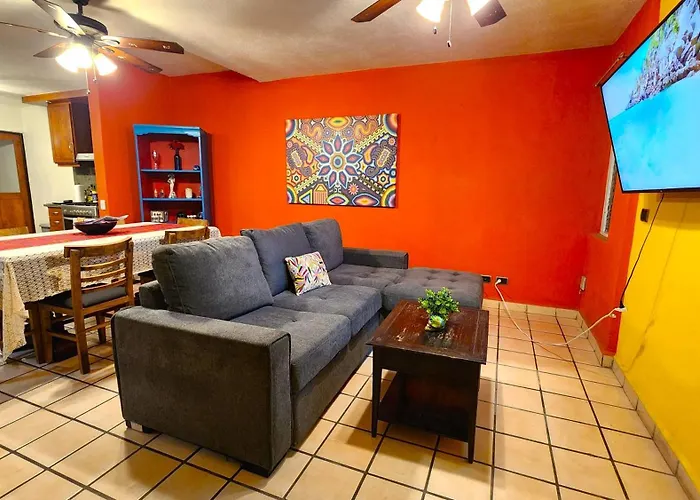 Apartamento Casa Revolucion: 2br/2ba Casita Close To Downtown With Private Parking