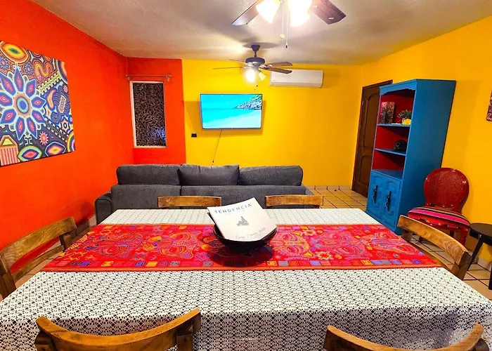 Apartamento Casa Revolucion: 2br/2ba Casita Close To Downtown With Private Parking *