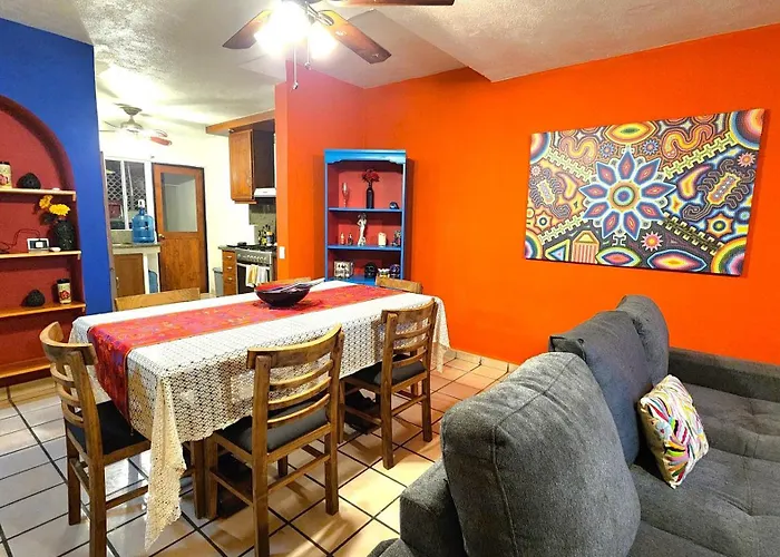Apartamento Casa Revolucion: 2br/2ba Casita Close To Downtown With Private Parking Cabo San Lucas