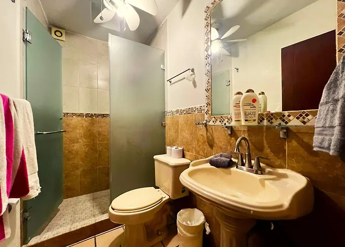 Casa Revolucion: 2br/2ba Casita Close To Downtown With Private Parking Apartamento *