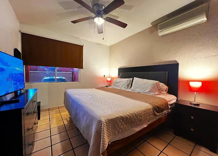 Apartamento Casa Revolucion: 2br/2ba Casita Close To Downtown With Private Parking