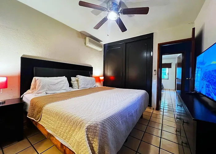 Casa Revolucion: 2br/2ba Casita Close To Downtown With Private Parking Apartamento *